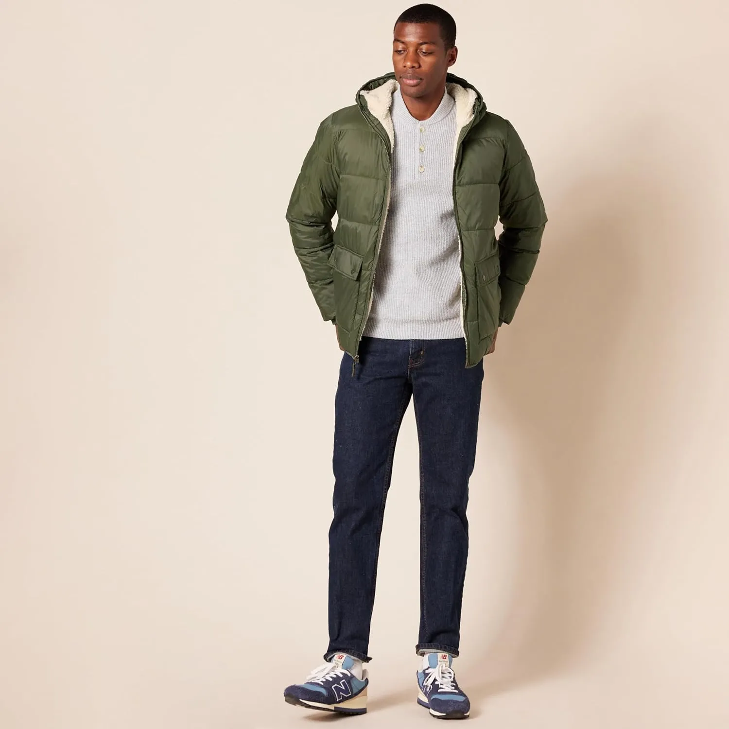 Amazon Essentials Men's Long-Sleeve Water-Resistant Sherpa-Lined Puffer Jacket