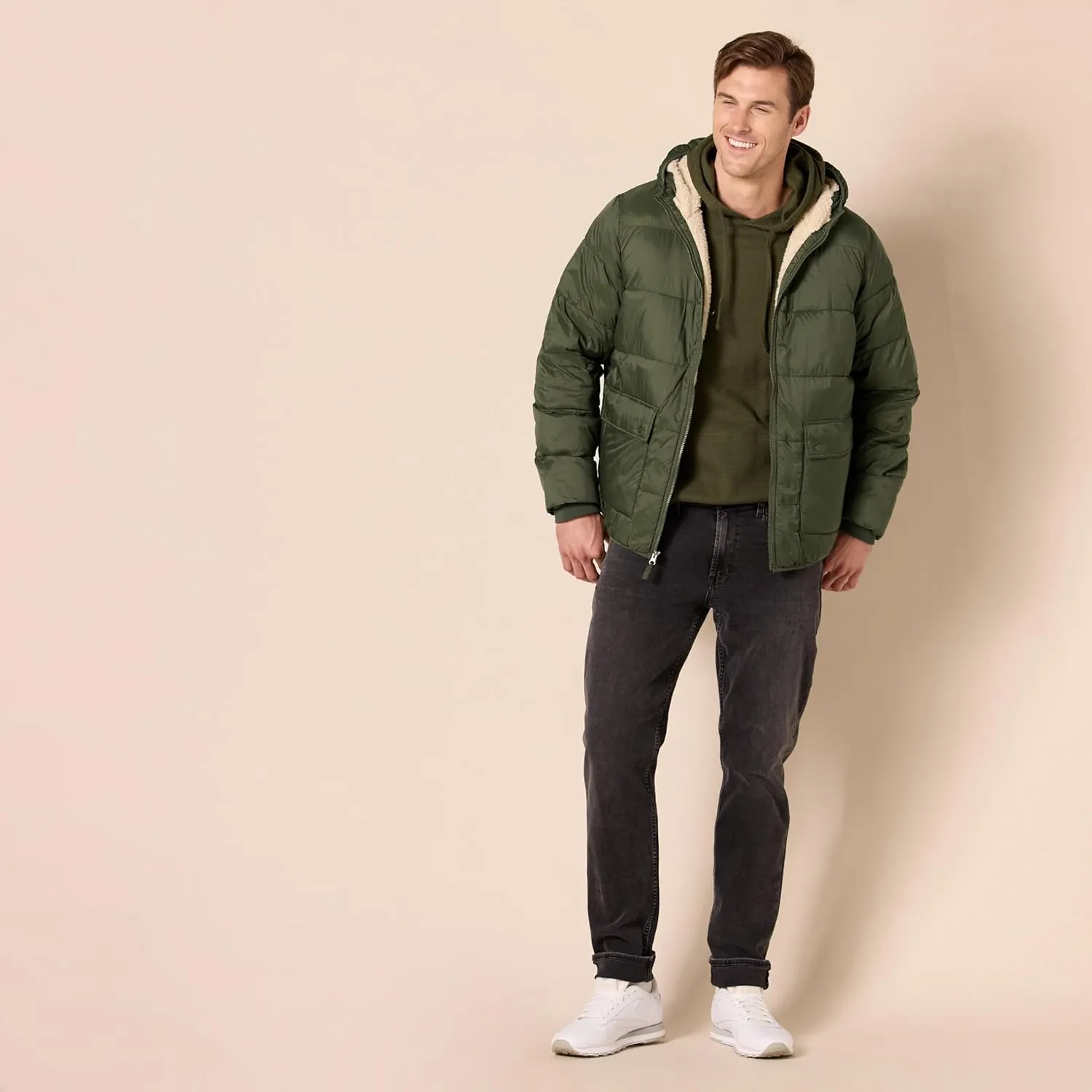 Amazon Essentials Men's Long-Sleeve Water-Resistant Sherpa-Lined Puffer Jacket