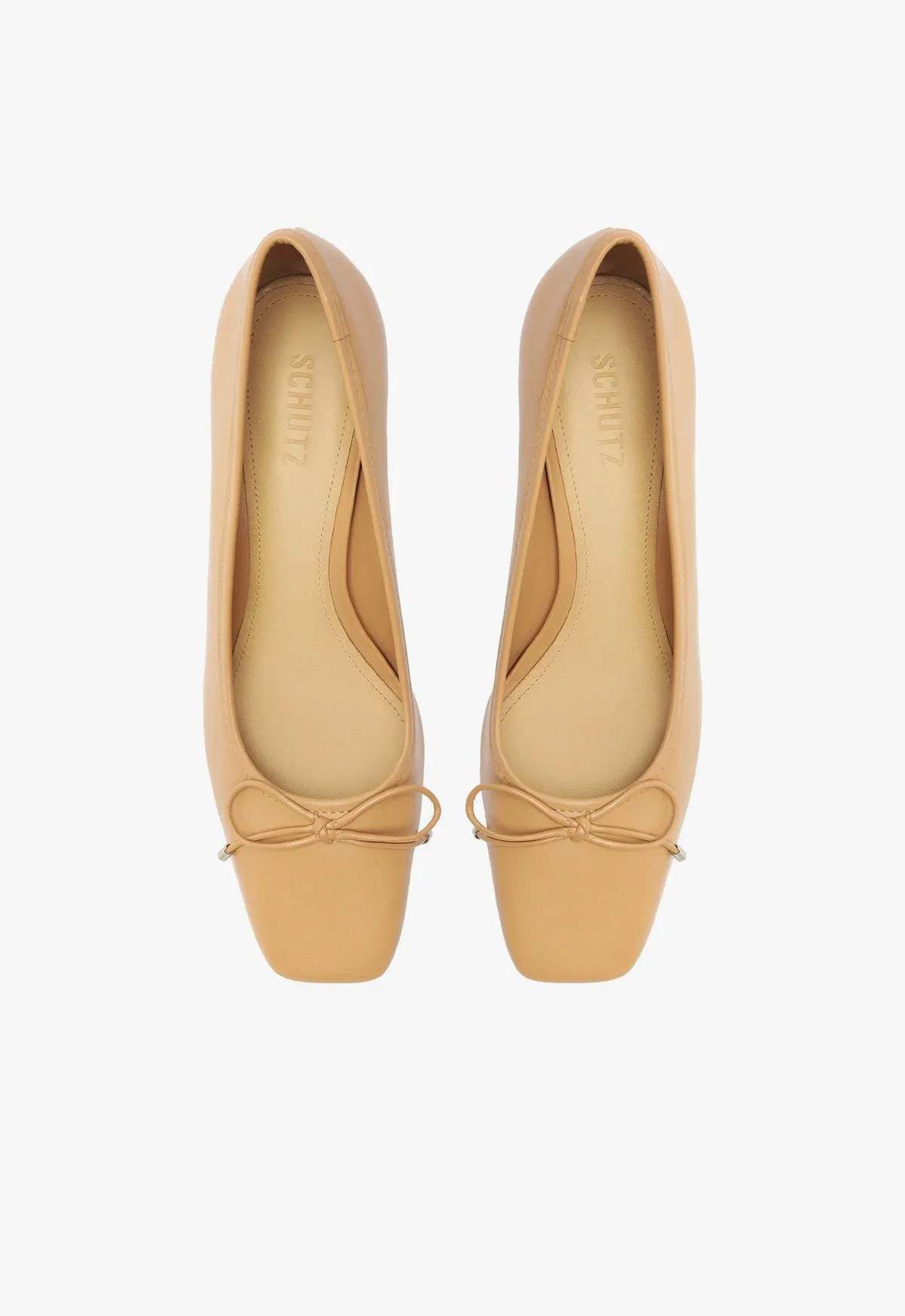 Arissa Block Leather Pump