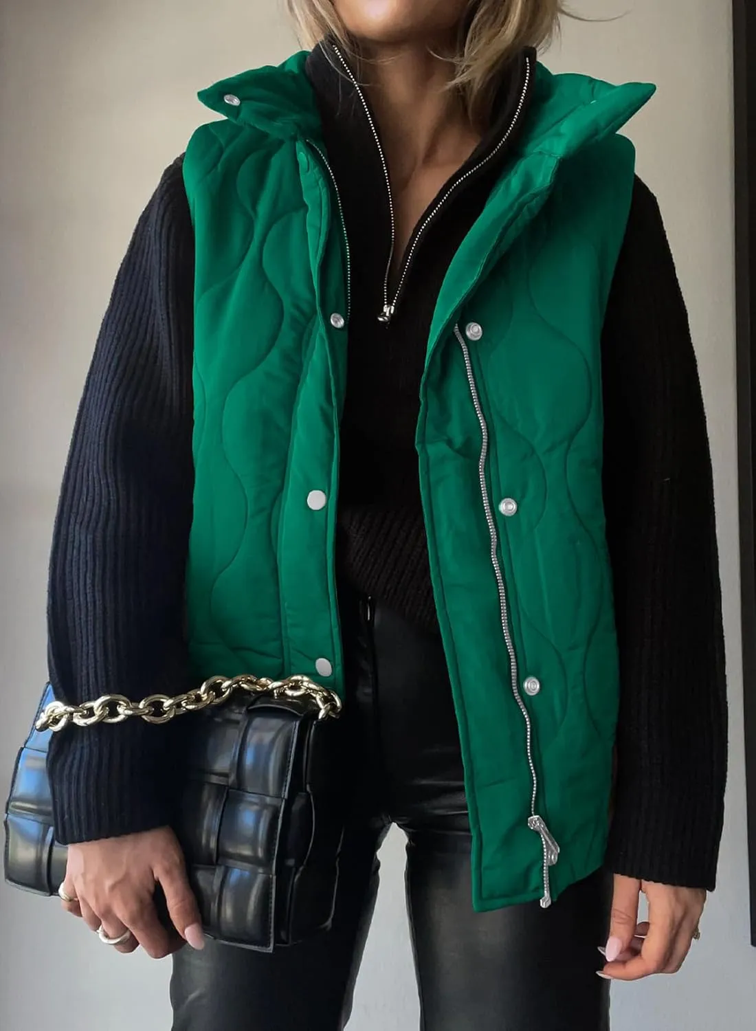 EVALESS Cropped Puffer Vest Women Lightweight Quilted Stand Collar Sleeveless Jackets Fall Spring 2025 Button Zip Up Coat