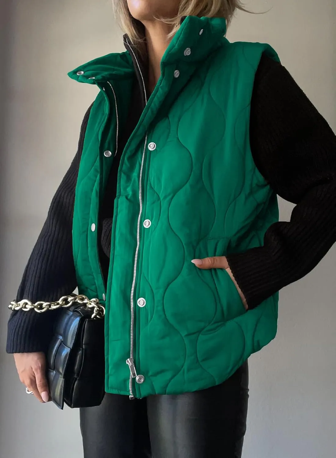 EVALESS Cropped Puffer Vest Women Lightweight Quilted Stand Collar Sleeveless Jackets Fall Spring 2025 Button Zip Up Coat
