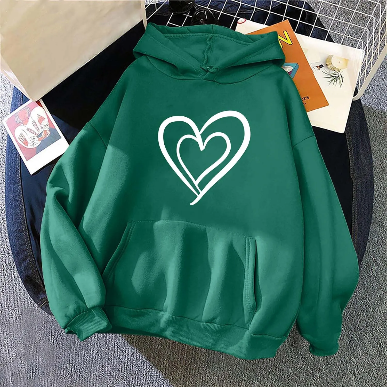 Heart Hoodies Women Graphic Sweatshirts Long Sleeve Pullover Sweater Oversized Tops Trendy Valentine's Day Outfits