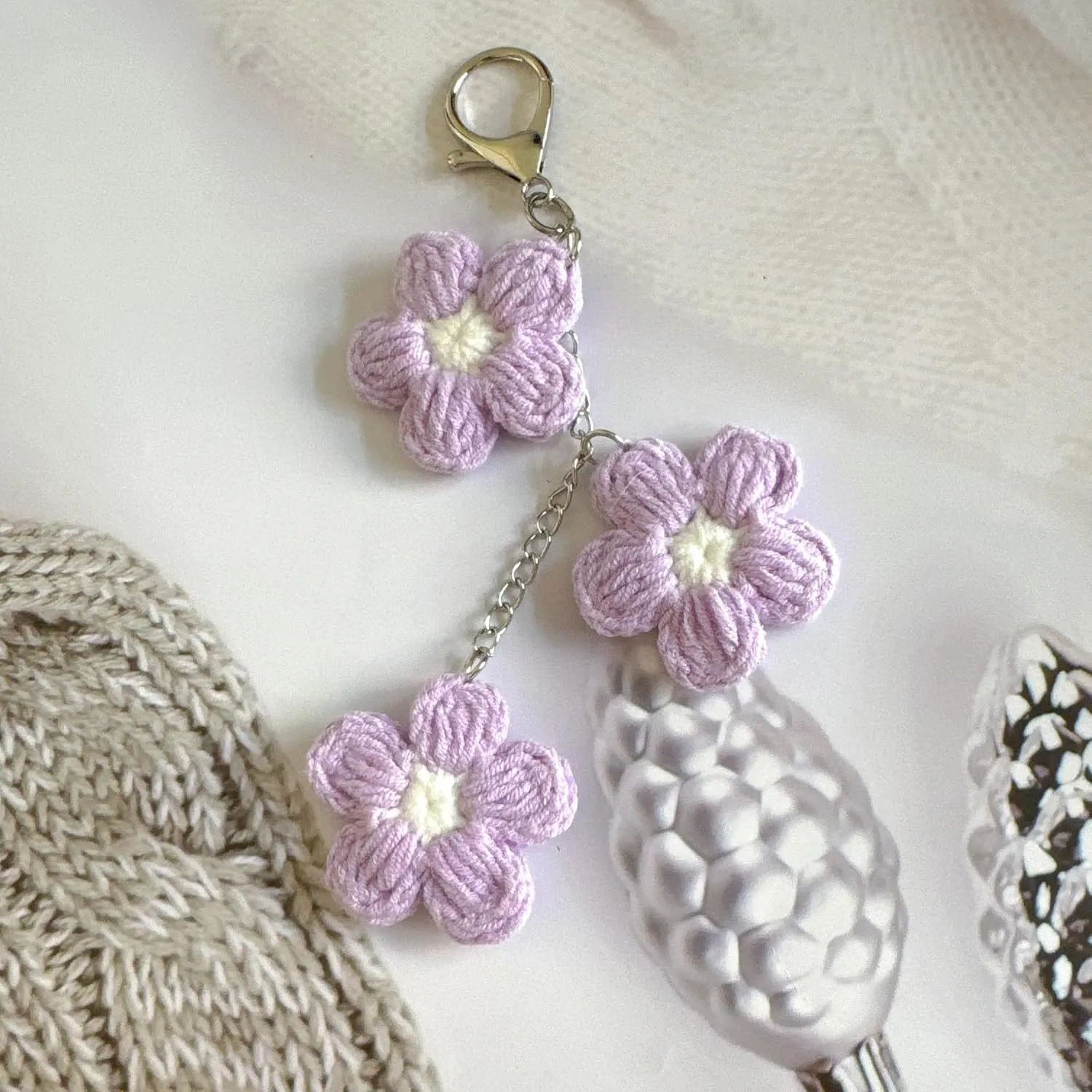 Keychain Handmade crochet Cute Flower Keychains Gift for Car keys Bag Wallet Purse Women Girls