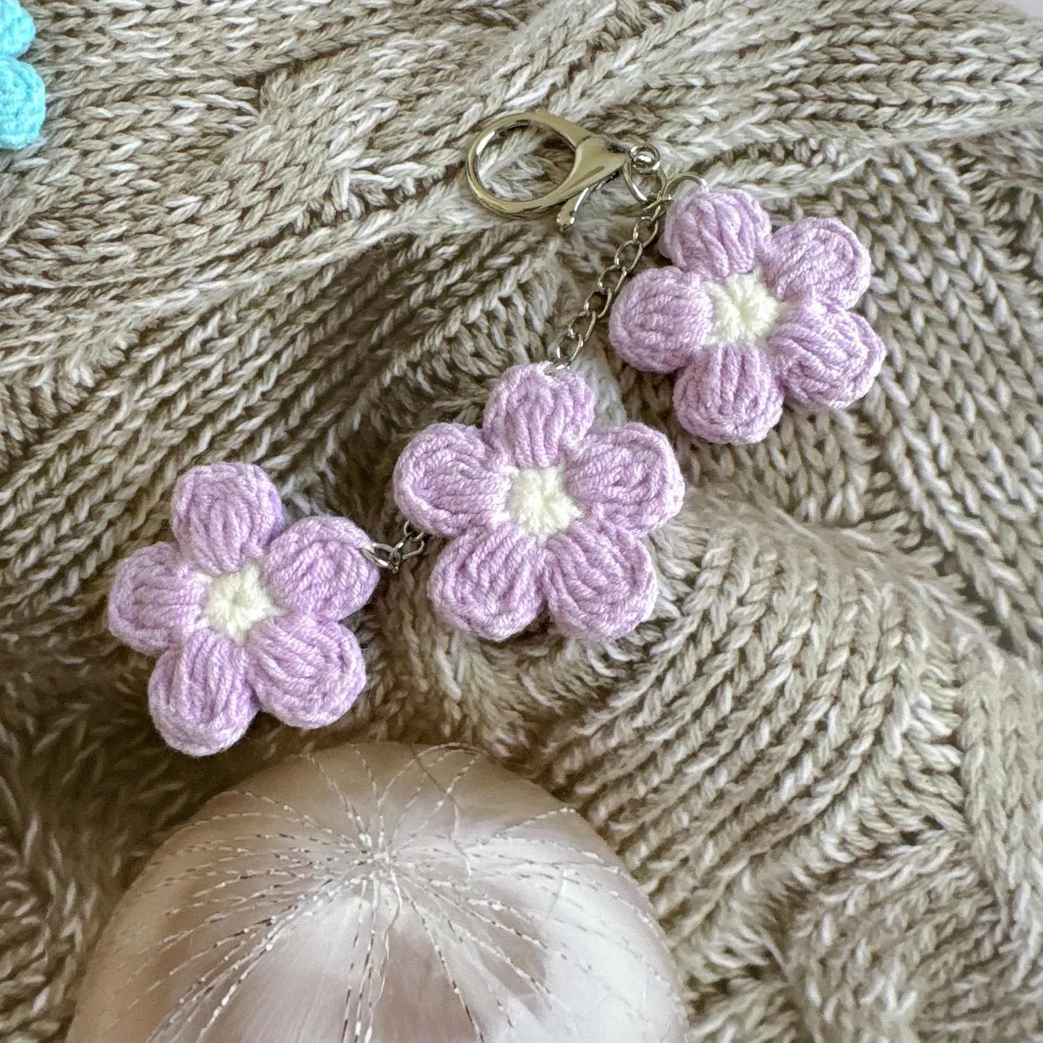Keychain Handmade crochet Cute Flower Keychains Gift for Car keys Bag Wallet Purse Women Girls