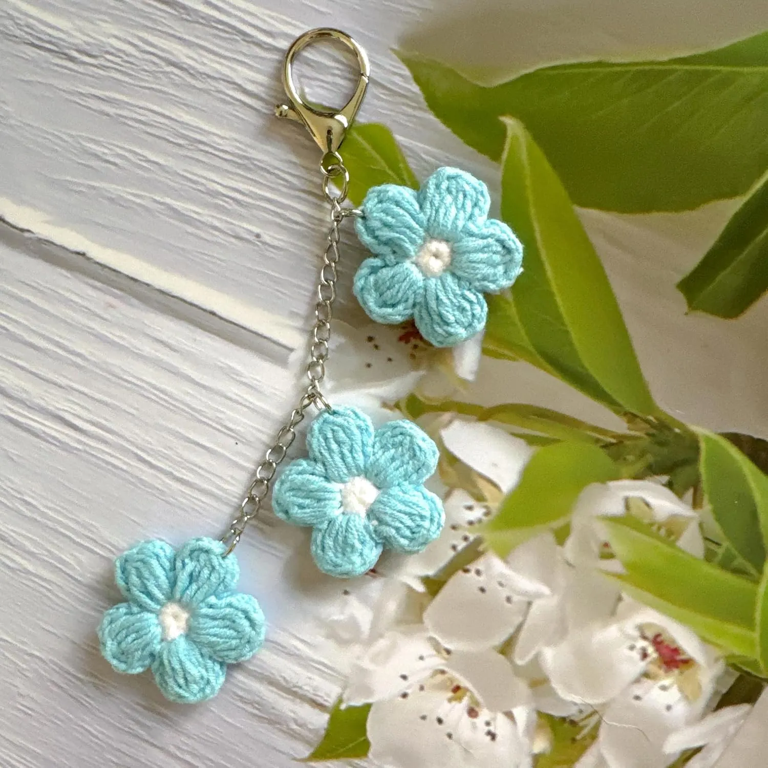 Keychain Handmade crochet Cute Flower Keychains Gift for Car keys Bag Wallet Purse Women Girls
