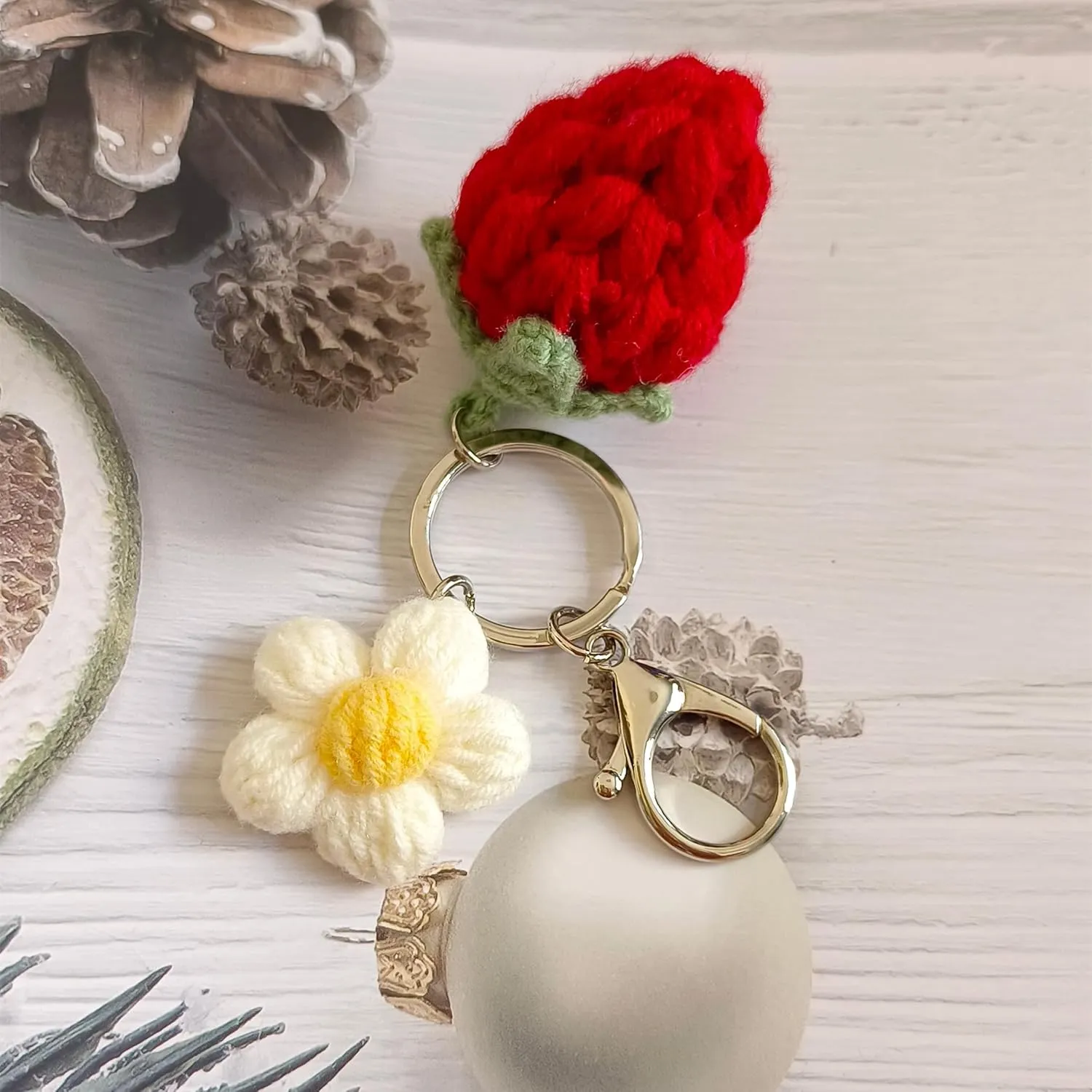Keychain Handmade Weaving Cute Strawberry Flower Keychains Gift for Car keys Bag Wallet Purse Women Girls