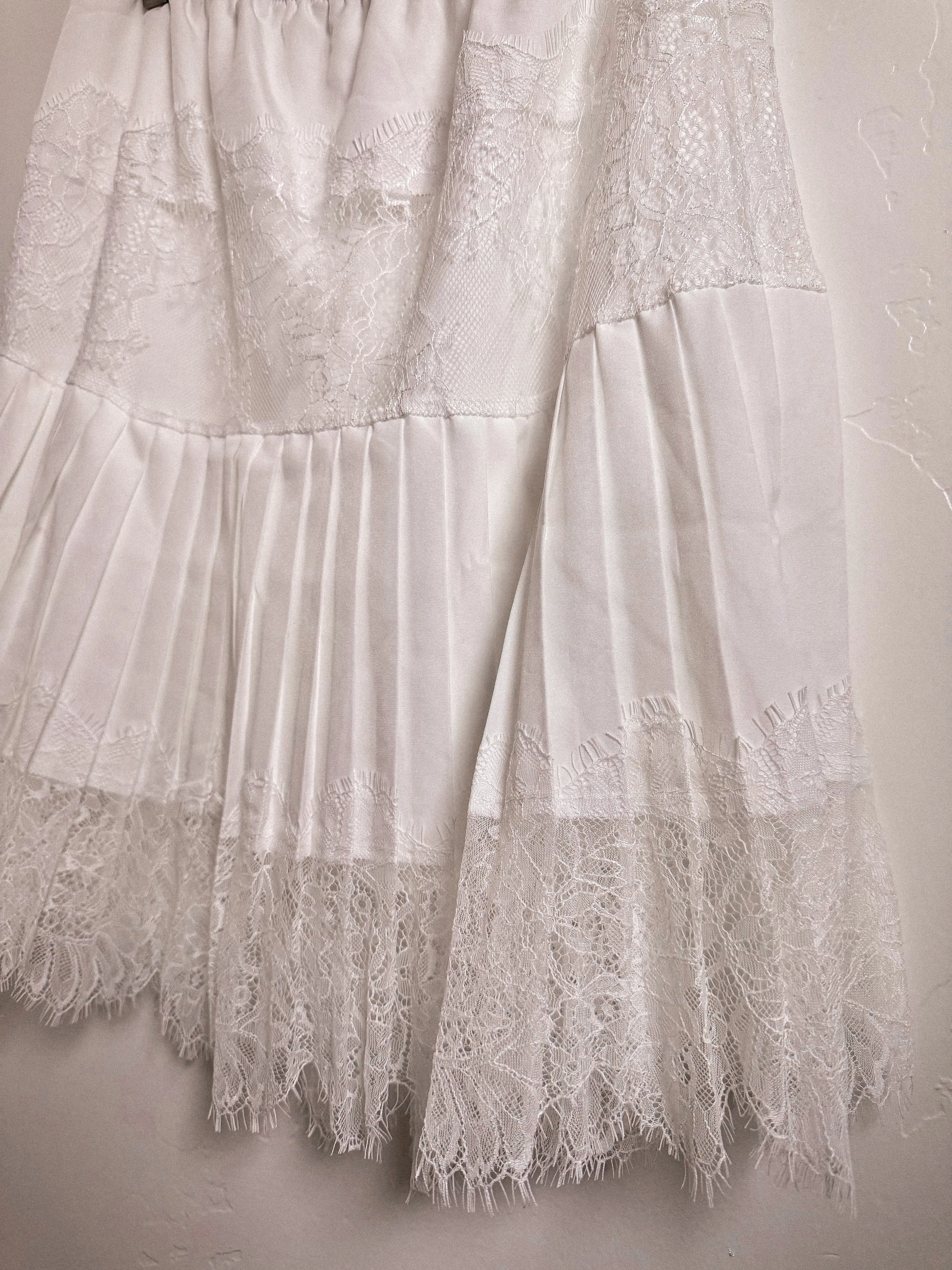 Lace Layering Skirt in White