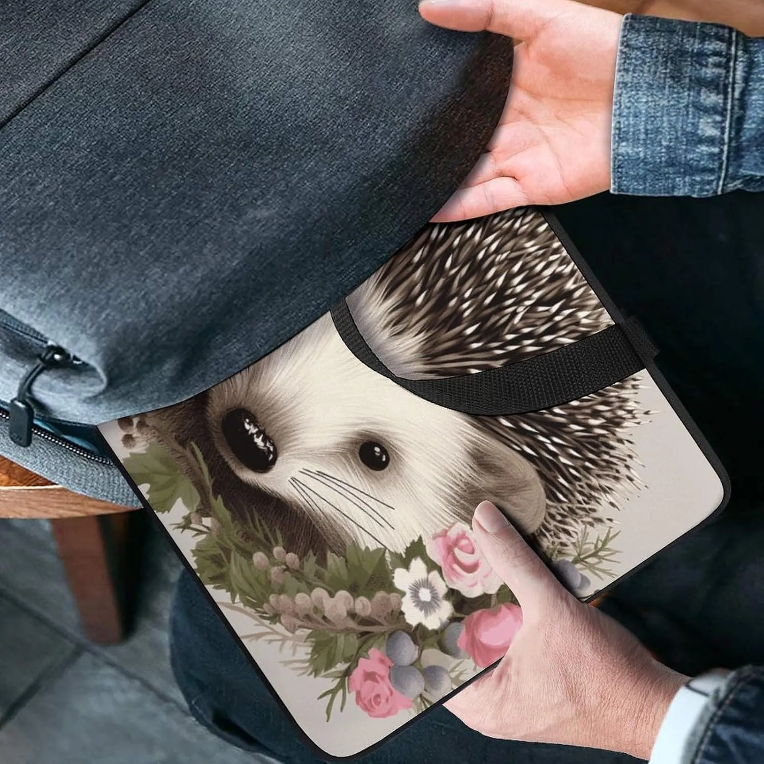 Laptop Bag Ultrathin Hedgehog in Floral Wreath Printing Laptop Carrying Case Portability Messenger Bags For Work Travel